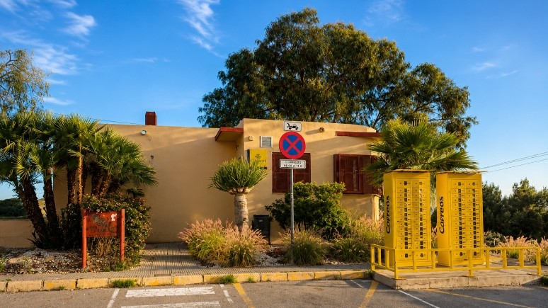   — Компания Correos в Gran Alacant