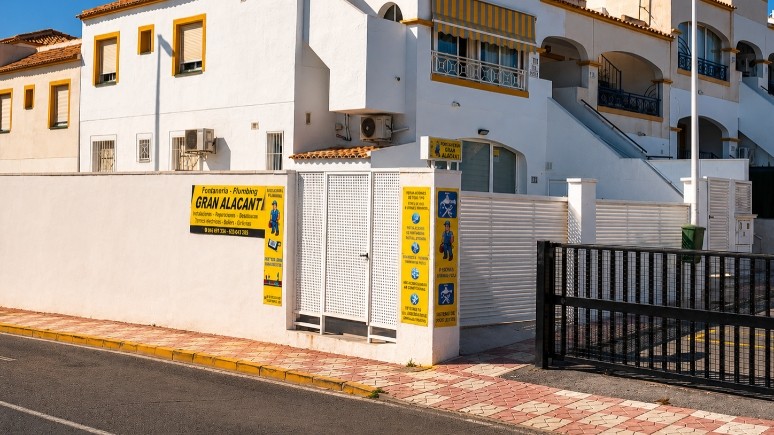   — Компания Servicio Fontanería в Gran Alacant
