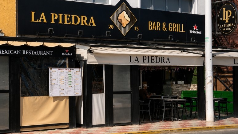   — Компания La Piedra в Gran Alacant